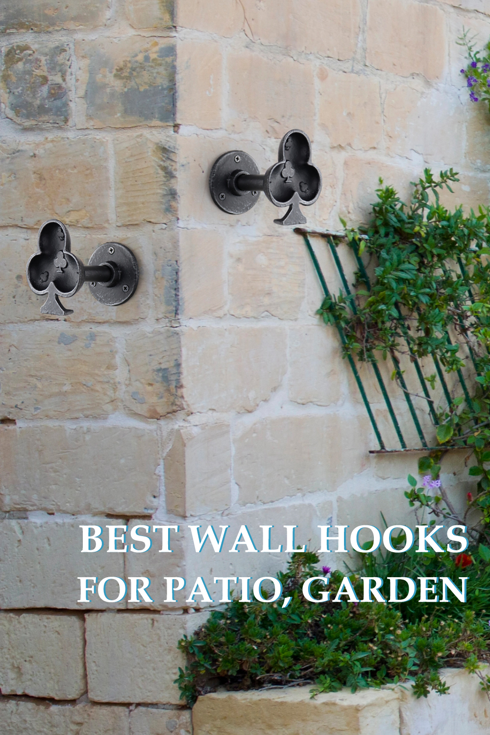 HomeHand Deck of Clubs Wall Hook
