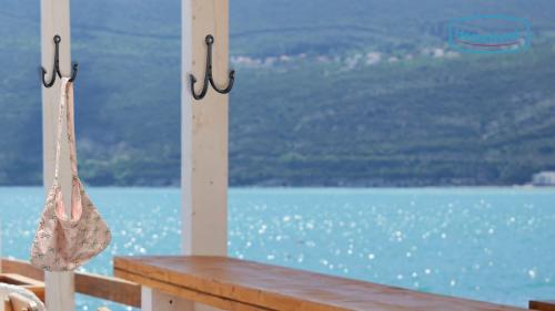 HomeHand Decor Made Easy | Best Nautical Decor for a Beachy Vibe